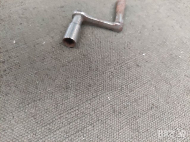 Продавам голям ключ  за часовник, снимка 3 - Други ценни предмети - 41811597