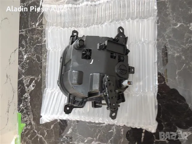 Десен фар Kia Sportage GT-Line година 2018 2019 2020 2021 код 92202-F1600 , снимка 2 - Аксесоари и консумативи - 50355628