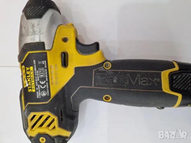 Акумулаторен ударен гайковерт STANLEY - FMC040LB, снимка 3 - Куфари с инструменти - 49098554