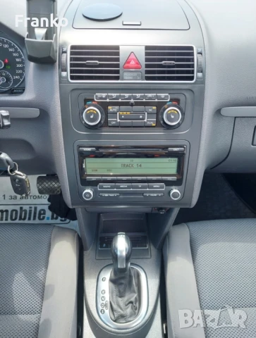 Фолксваген Туран 1,6tdi Автоматик от Германия , снимка 11 - Автомобили и джипове - 50992539