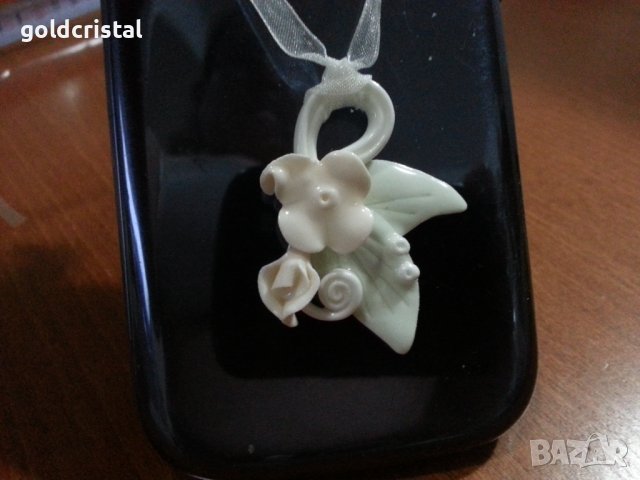 медальон колие порцелан 