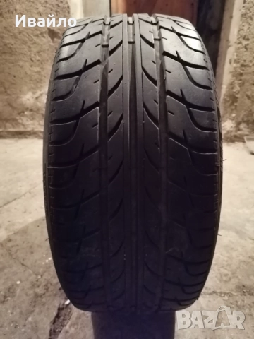 Продавам 1 брой летна гума 225.40.18 дот 2019 Tigar , снимка 2 - Гуми и джанти - 52956273