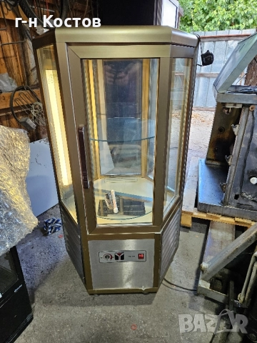 Хладилна Витрина за Торти и сладкарски изделия въртяща се шестоъгълна , снимка 4 - Хладилни витрини и фризери - 51858753