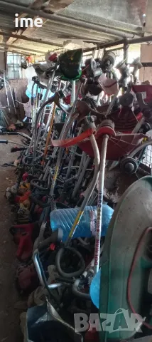 Бензинови тримери храсторези в суров вид на едро. За ремонт или за части.