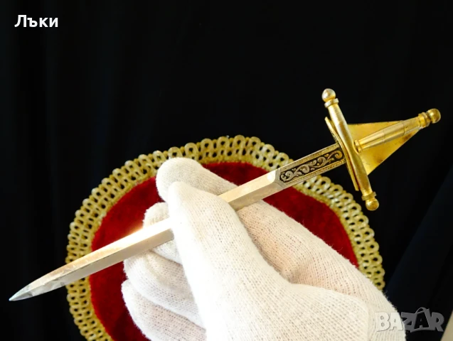 Toledo меч,кинжал,нож за писма 17 см.,злато,орнаменти. , снимка 2 - Антикварни и старинни предмети - 51253036