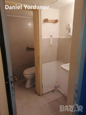 Продава се и под наем, снимка 9 - Гаражи и паркоместа - 53572222