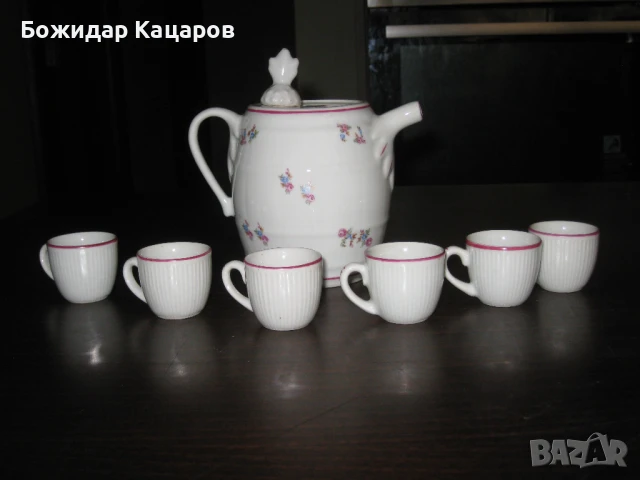 Ретро порцеланов комплект за греяна ракия, буре с капаче и 6 чашки, 37 лв, снимка 2 - Антикварни и старинни предмети - 51019960