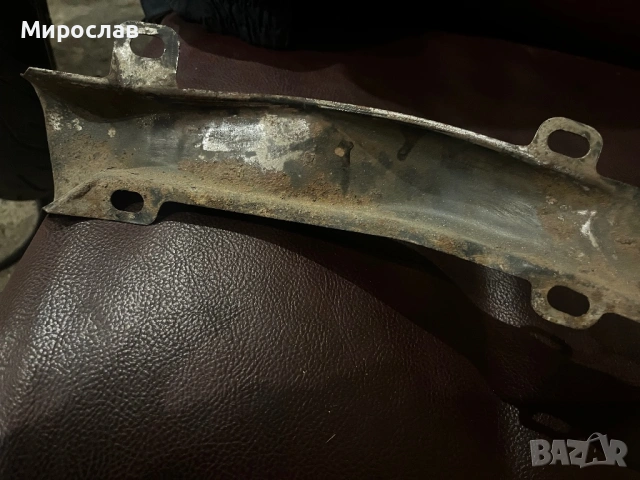 Предпазна ламарина за Бмв Е30, снимка 3 - Части - 53457854