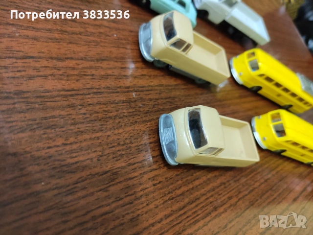 Стари пластмасови ретро Vintage колички 1:62 мащаб, снимка 2 - Колекции - 53672802