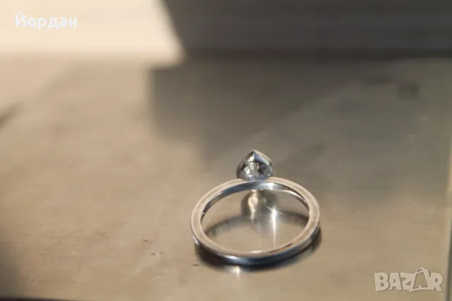 Пръстен ''Swarovski'', снимка 4 - Пръстени - 49169471