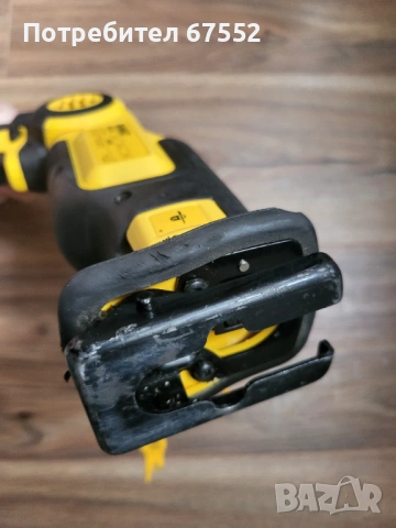 Саблен трион 12V DeWalt DCS310. Само тяло с 2 ножчета, друго няма., снимка 4 - Други инструменти - 53359163