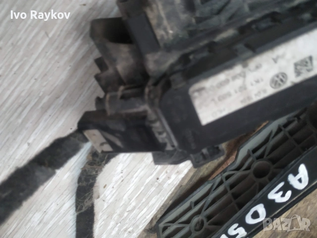 Педал газ VW Golf 5 1.6 FSI 115 конски сили 1K1721503L, снимка 2 - Части - 53381312