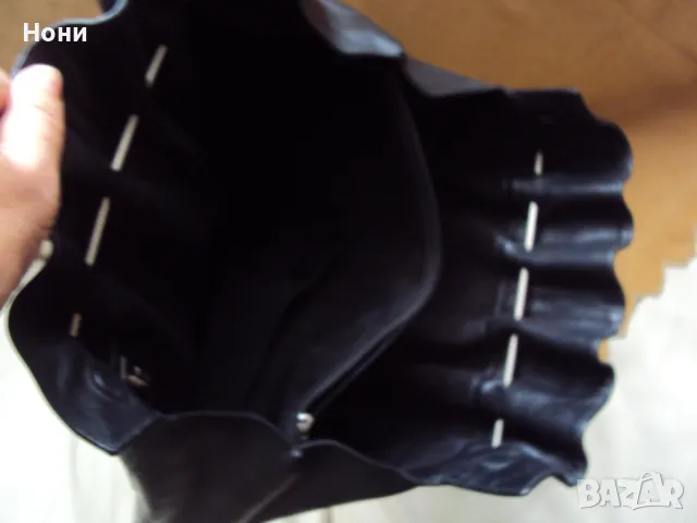 Оригинална чанта Salvatore Ferragamo, снимка 5 - Чанти - 47603321