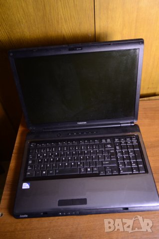 Toshiba l350 24u  Лаптоп без видеокарта за части ремонт