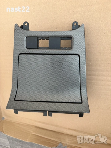 Пепелник за Фолксваген Голф 5/Golf 5 , снимка 4 - Части - 53478192