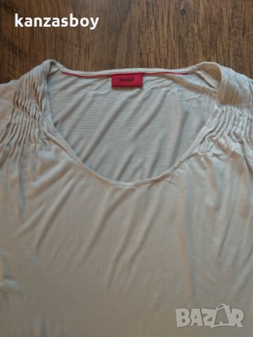 hugo boss Dera - страхотна дамска тениска КАТО НОВА, снимка 2 - Тениски - 36015714