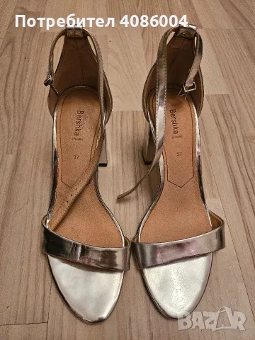 Сребристи сандали на ток Bershka N 36 
