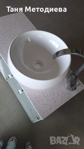 Реновиран бял шкаф за баня с модерна мивка тип купа и луксозна батерия, снимка 17 - Мивки - 51129855