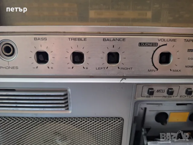 Касетофон Тошиба S802, снимка 4 - Радиокасетофони, транзистори - 49024143