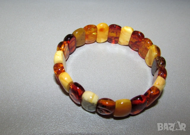 Гривни от автентичен кехлибар, снимка 3 - Гривни - 53099326