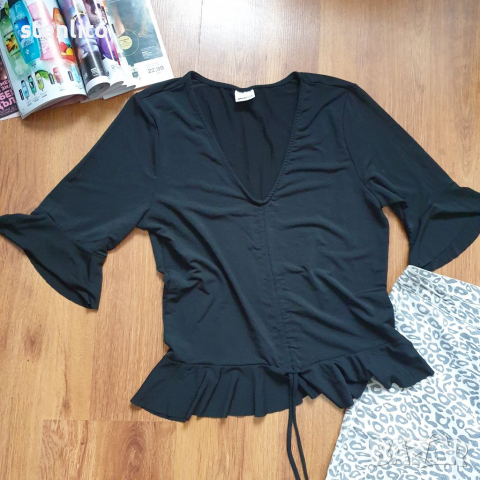 Дамска блуза Gina Tricot размер М , снимка 2 - Туники - 36165836