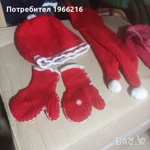 Комплект шапка и шал, снимка 2 - Шапки, шалове и ръкавици - 48636577