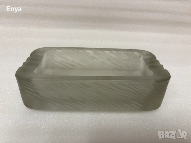 Винтидж пепелник от матирано стъкло