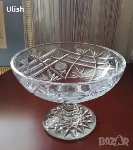 Масивна кристална купа на столче, снимка 2 - Аксесоари за кухня - 49047921