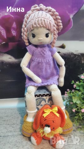 Плетена играчка Кукла Вика + подарък Зайче,  Ръчно изработена, Перфектен подарък, снимка 4 - Плюшени играчки - 41772690