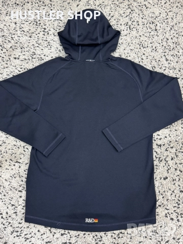 Мъжки суитшърт PEAK PERFORMANCE. Размер L, снимка 2 - Суичъри - 52855308