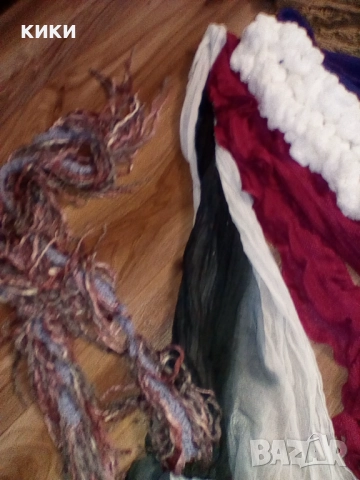 Дамски шалове, снимка 9 - Шалове - 46238762