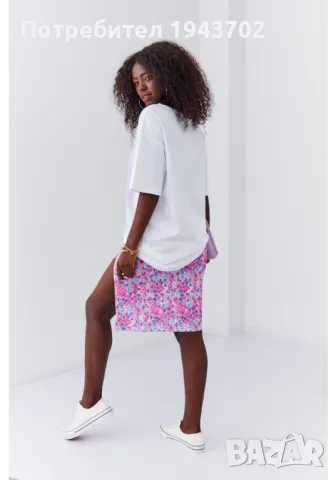 Широка дамска тениска в бял цвят 3701