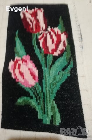Гоблен с лалета, снимка 2 - Гоблени - 34826642