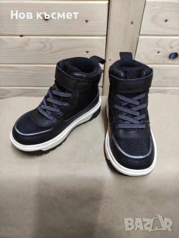 Детски зимни обувки, детски апрески, номер 24, 25, 26, Н&М, детски маратонки , снимка 5 - Детски боти и ботуши - 53348236