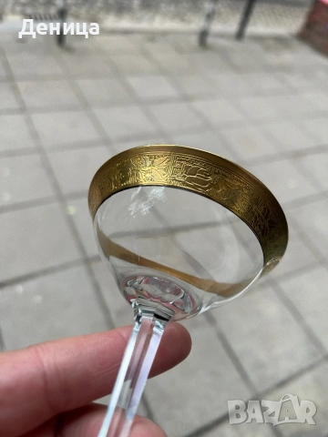 Обожавам ги 🥰 Бонбонски кристални чаши с любима форма и широк,гравиран златен кант и във вътрешност, снимка 11 - Чаши - 53742606