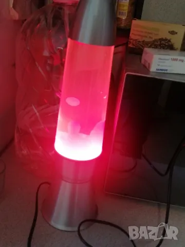 Лава лампа, червена. , снимка 10 - Настолни лампи - 48357260