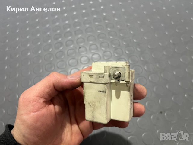 Релето за подгрев на BMW E46 320D (136 к.с.)