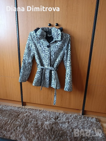 продавам дамско палто 