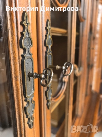 Витрина Chippendale , снимка 5 - Секции и витрини - 52081010