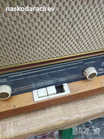 Ретро радио Романс, снимка 10 - Антикварни и старинни предмети - 39070350