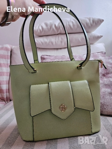 Кожена чанта за рамо с две дръжки външен джоб с капак регулируема презрамка и вътрешни отделения, снимка 3 - Чанти - 52485059