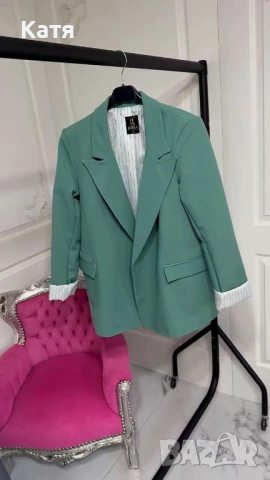 Ново сако С, но е уголемено и отговаря на М