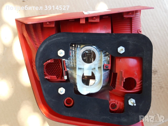 Шкода  Октавия(Skoda Octavia  2)Десен стоп, снимка 2 - Части - 52374107