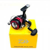 Спининг макара DAIWA SWEEPFIRE 2B CS 3000 и 2500, снимка 7 - Макари - 34230612