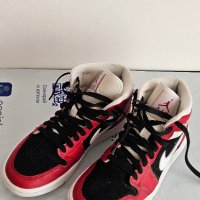 Nike Air Jordan 1 Номер 37.5, снимка 2 - Маратонки - 44307326