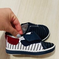 Детски обувки естествена кожа на дупки Ponki/Понки, снимка 1 - Детски обувки - 42055929