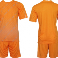 Екип за футбол/ волейбол/ хандбал, фланелка с шорти оранжево и бяло, снимка 1 - Спортни дрехи, екипи - 36227254