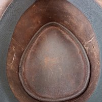 Каубойска шапка Естествена кожа Златисти катарами, снимка 8 - Шапки - 41883429