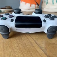 Оригинален Джойстик PS4 DualShock 4 Бял, снимка 3 - Аксесоари - 40489308