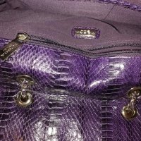 Лилава дамска чанта, снимка 4 - Чанти - 34072799